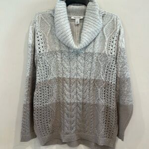 White House Black Market Beige Scoop Turtleneck Sweater Size M